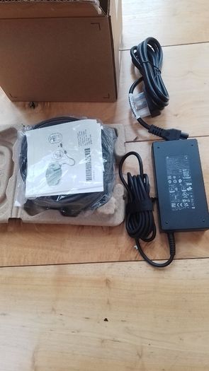 HP Docking Station - New