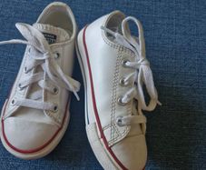 White leather Converse - infant size UK9/EUR25 - very good condition