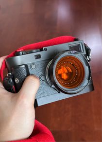 Leica 35 F1.4 lens infinity lock edition
