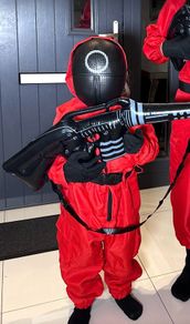 Squid game child guard suit with mask