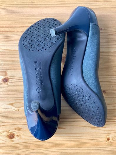 Froggie  heels, uk 7