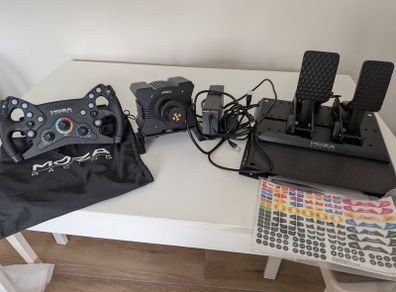 Moza R9 V3 + Moza CRP2 Loadcell Pedals + KS Formula Wheel