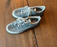Adidas shoes size 44, 10