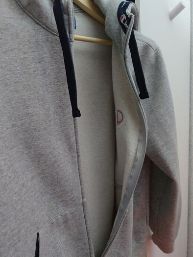 Champion Men's Hoodie - Medium