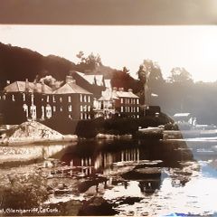 black and white picture of County Cork Hotel