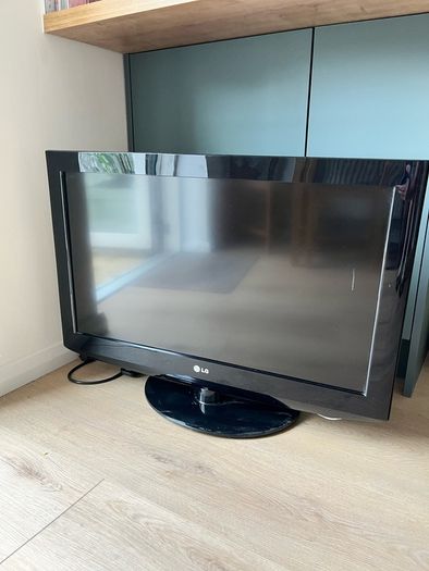 Used LG 27" Tv