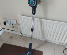 Oraimo Cordless Vacuum Cleaner with 2200mAh6 Rechargeable Battery, just vacuum & charger, no accessories