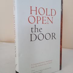 Hold Open the Door: A Commemorative Anthology from The Ireland Chair of Poetry Edited by Michael McCann (PT09)