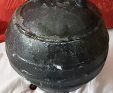Nice unusual flower pot ( vintage) ( AD )
