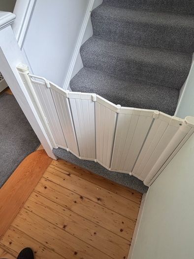 Safety Gate - Baby Dan Guard Me - auto folding