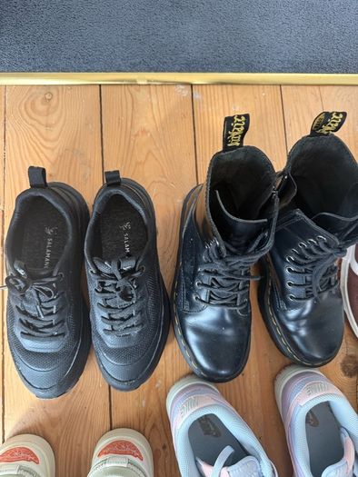 shoe bundle size 4 Nike dune martens salamander converse