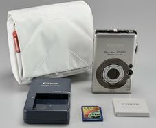 Canon Powershot SD400 5MP Digital Elph  Ultra Compact Camera