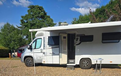 2019 Majestic 254 Motorhome ( Only 9900 miles)