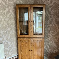 Kitchen wall cabinets