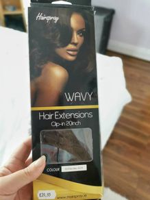 Synthetic wawy hair