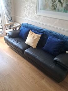 Couch,black,leatherette