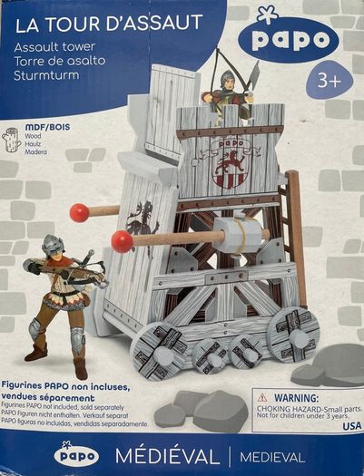 Boys Toys - Medieval Assault Tower with lots of figurines - Boys Toys - Christmas Gifts -