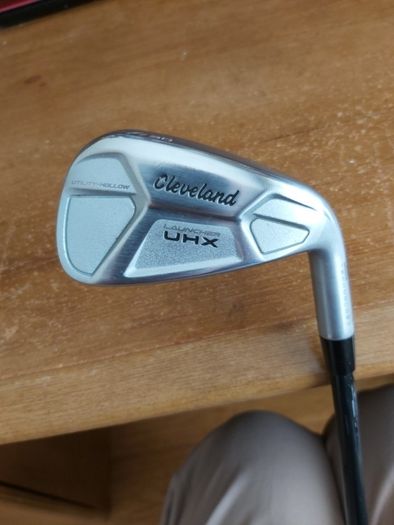 Golf  Cleveland Launcher  Uhx  Irons 5 To P/w In Perfect  Condition  Grafite Shafts  (r) Flex
