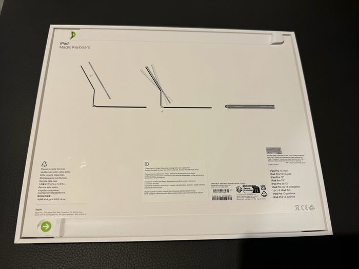 iPad Pro 13-inch ( MAGIC KEYBOARD M4/M5 Compatible)British English WHITE COLOUR Brand New Sealed 1 Year Warranty
