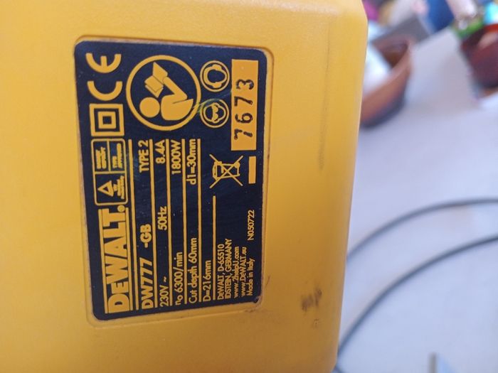 Dewalt mitre saw