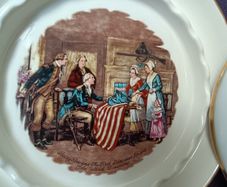 Porcelain collectible plate with historical plot Betsy Rose with gold inlaid lid