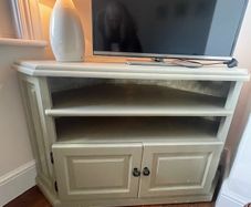 corner pine tv stand