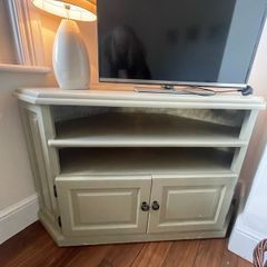 corner pine tv stand