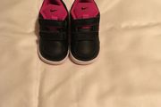 Nike Trainers, size EU-19,5. UK-3,5
