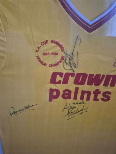 Rare Framed & Signed Liverpool FC jersey Retro Shirt  Autographed by Dalglish, Hansen & Whelan