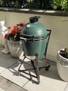Big Green Egg Medium BBQ Excellent Condition
