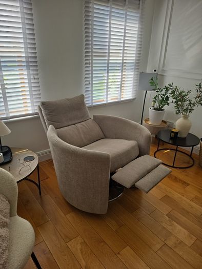 Fama swivel chair