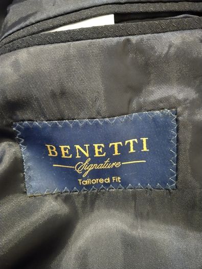 Benetti 3 Piece Tailored Navy Blue wool blend Suit