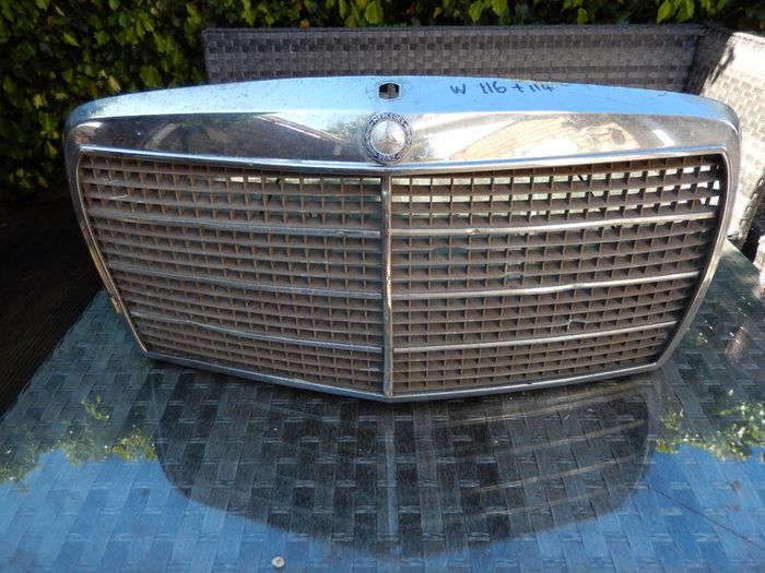 Mercedes Grill W 114/116