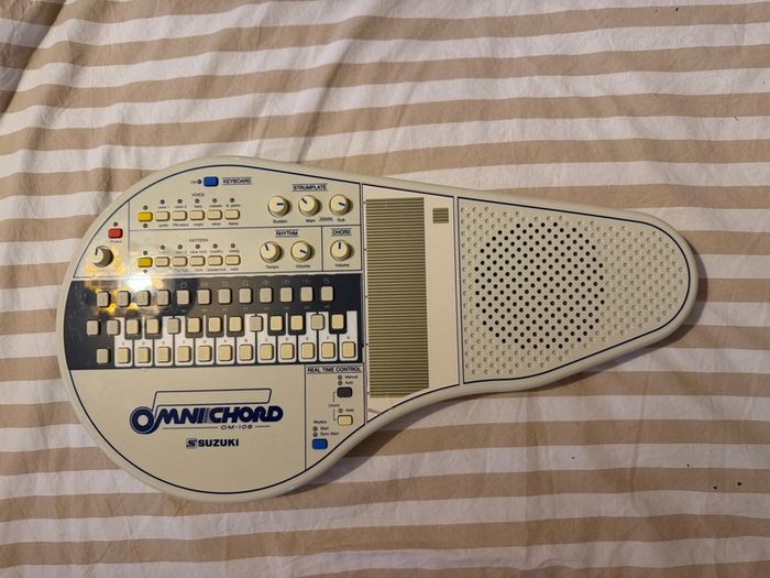 Suzuki Omnichord Om-108