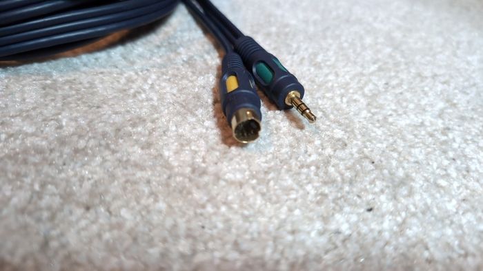 S-Video to RCA cable