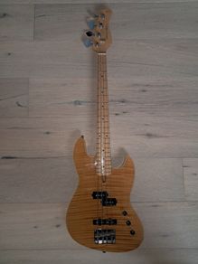 Sire Marcus Miller U5 short with maple neck