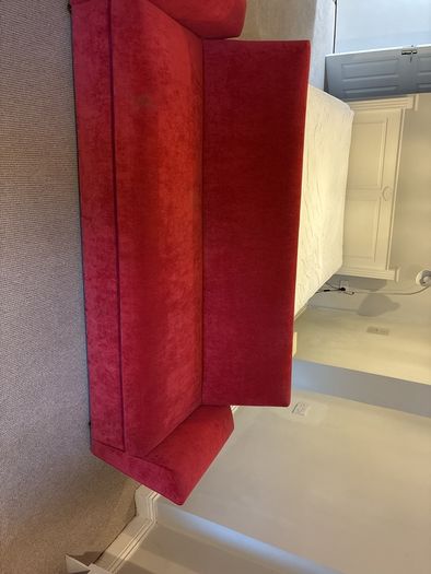 Red bed settee
