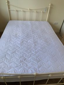 queen bed & mattress