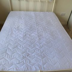 queen bed & mattress