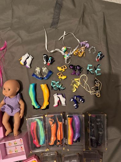 Rainbow high accessories and few dolls