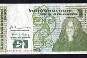1979 Ireland IR1 Queen Medb (Maeve) Banknote Series B. Note issued 15/06/1979. Serial number AAB844395