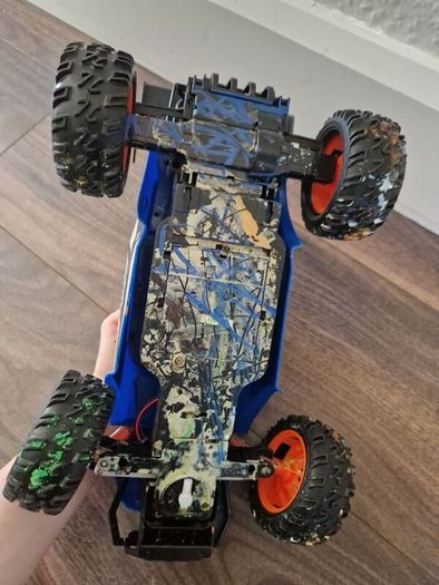2 Remote control Cars
