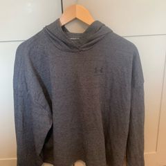 small womens under armor baggy top