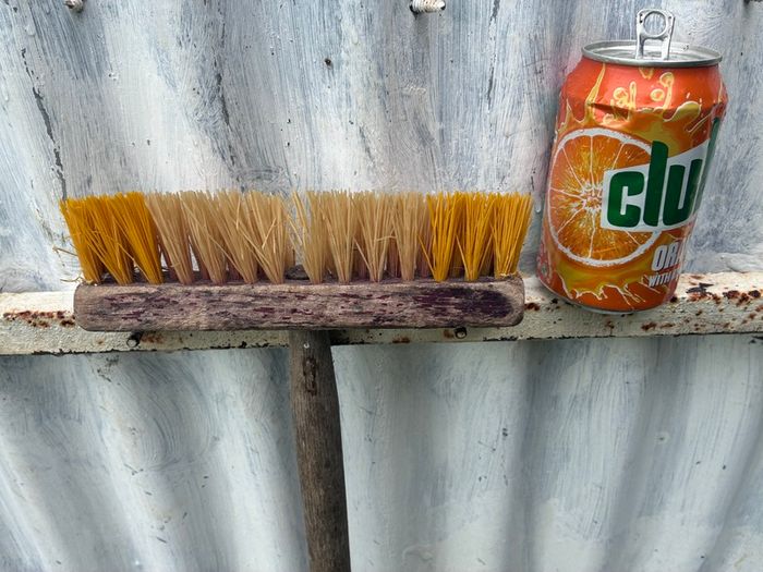 Deck/patio brush