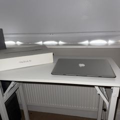 MacBook Air 13-inch 2017 - 8GB RAM, 128GB SSD, Boxed