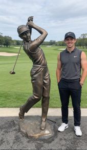 Bronze 7 feet golfer