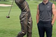 Bronze 7 feet golfer