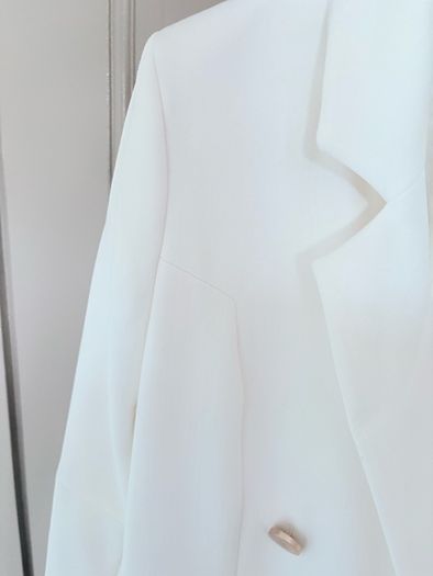New with tags white snow queen coat from river island size 10