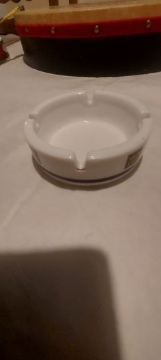 Silk cut purple ashtray, good condition,,price includes post to anywhere in Ireland thank you, see pictures for condition, collectors item, with smoking bans, etc ,price includes post to anywhere in Ireland thank you