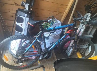 Men's mountain bike